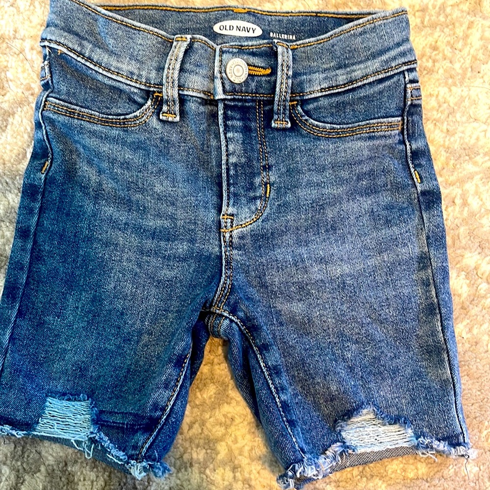 Old Navy | Ballerina | Size 6 Short